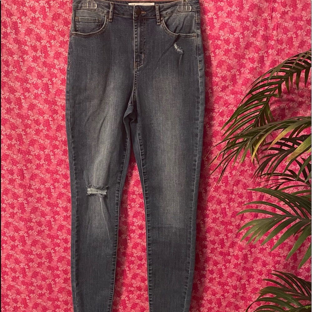 👖💛RSQ Jegging Super High Rise Distressed Jr. 7/w28